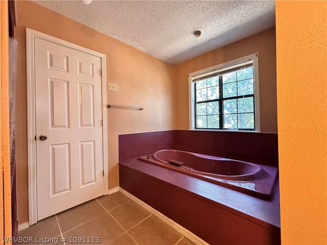 2736 Shadow Lake Drive, Greenwood, AR 72936