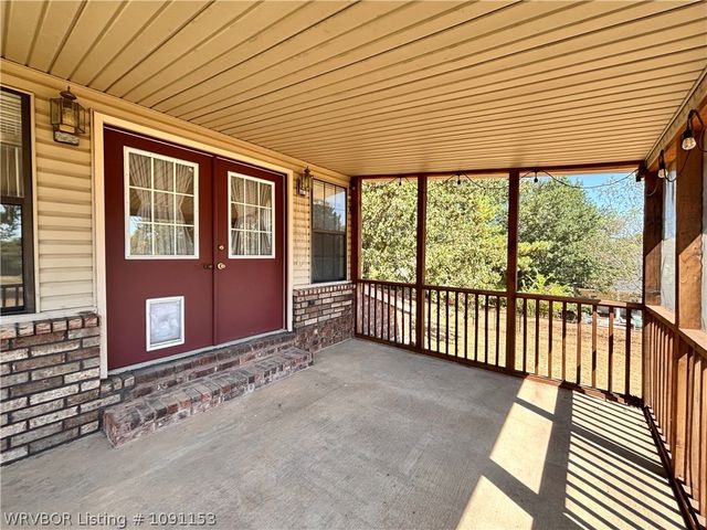 2736 Shadow Lake Drive, Greenwood, AR 72936