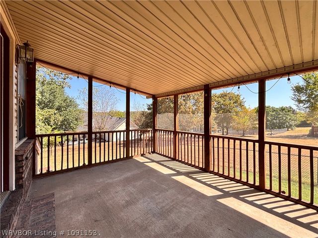 2736 Shadow Lake Drive, Greenwood, AR 72936