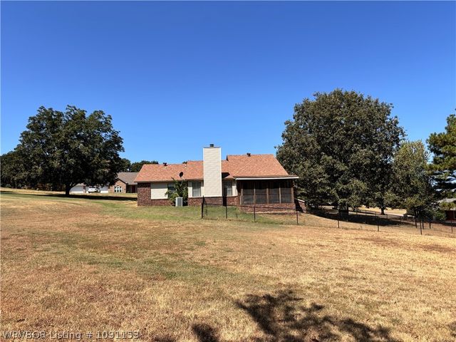 2736 Shadow Lake Drive, Greenwood, AR 72936