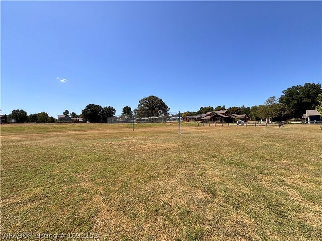 2736 Shadow Lake Drive, Greenwood, AR 72936
