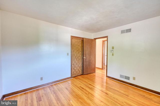 827 N 8TH AVE, Lebanon, PA 17046