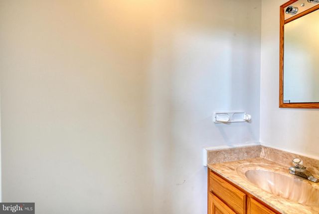 827 N 8TH AVE, Lebanon, PA 17046
