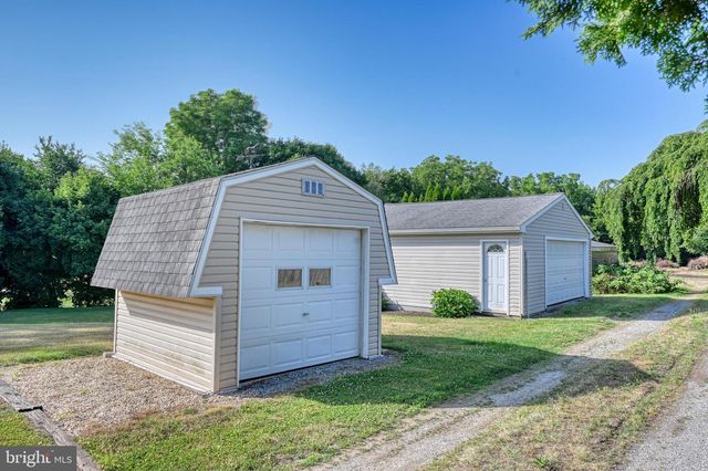 827 N 8TH AVE, Lebanon, PA 17046