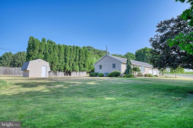 827 N 8TH AVE, Lebanon, PA 17046