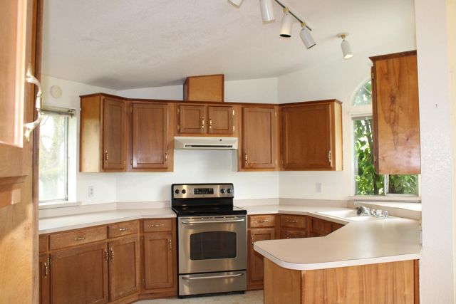 12245 Hobday Rd, Wilton, CA 95693