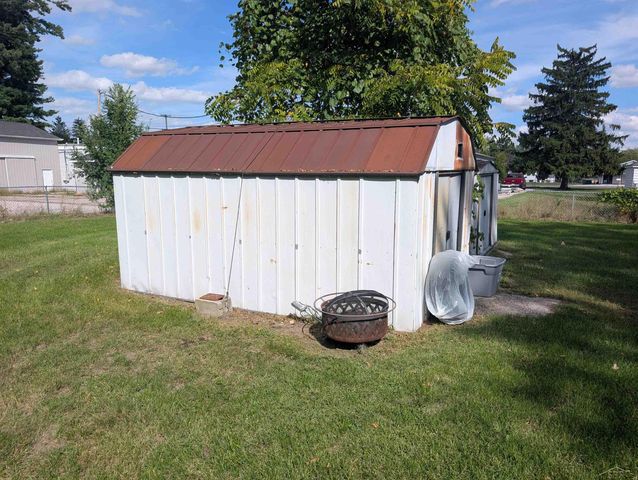 1570 Schust Road, Saginaw, MI 48604