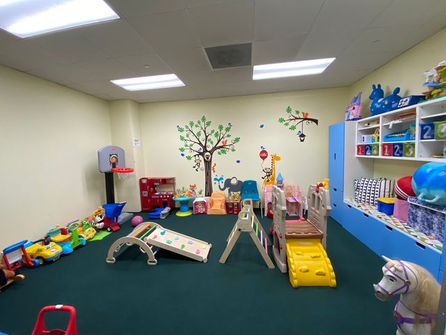 1800 W Roscoe Street 521, Chicago, IL 60657