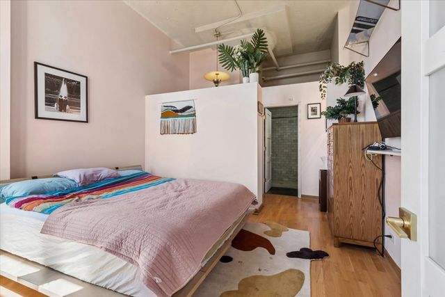 1800 W Roscoe Street 521, Chicago, IL 60657