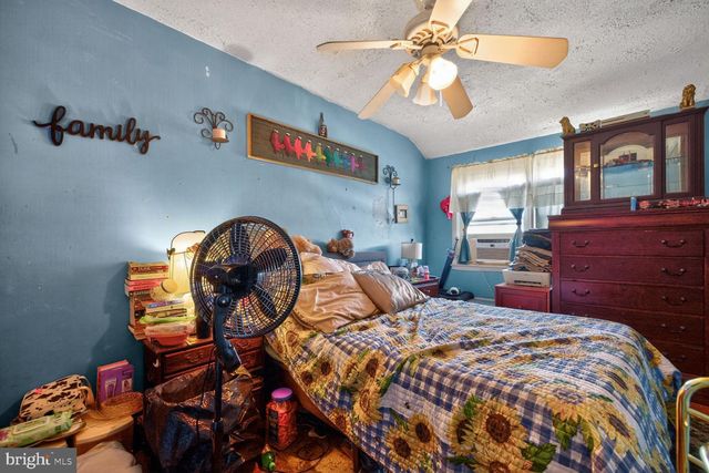 1920 OXLEY RD, Baltimore, MD 21222