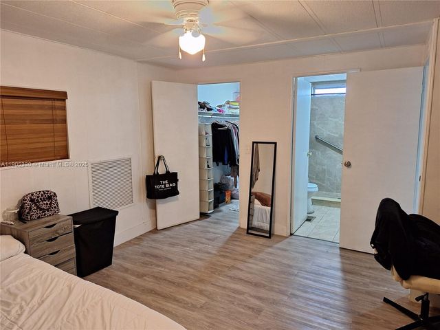 21760 NW 3rd St, Pembroke Pines, FL 33029