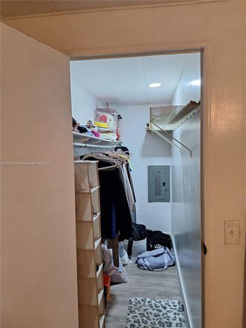 21760 NW 3rd St, Pembroke Pines, FL 33029