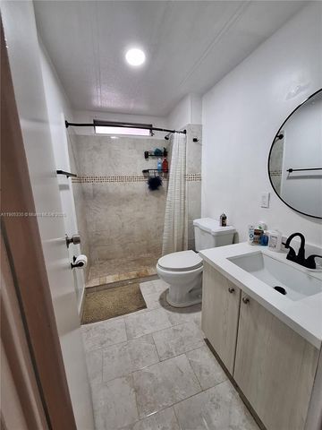 21760 NW 3rd St, Pembroke Pines, FL 33029