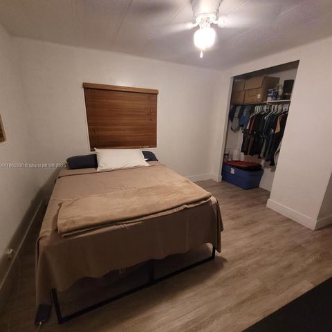 21760 NW 3rd St, Pembroke Pines, FL 33029