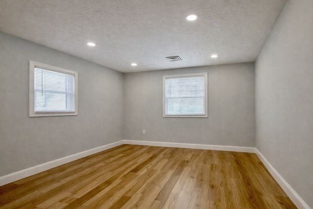 70 Seminole Ave, Waltham, MA 02451