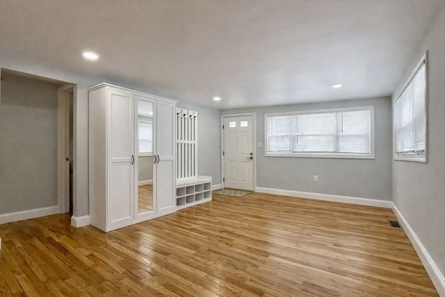 70 Seminole Ave, Waltham, MA 02451