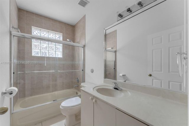 11318 NW 44th Ter, Doral, FL 33178