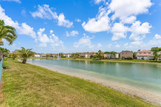 11318 NW 44th Ter, Doral, FL 33178