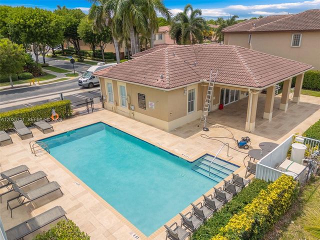 11318 NW 44th Ter, Doral, FL 33178