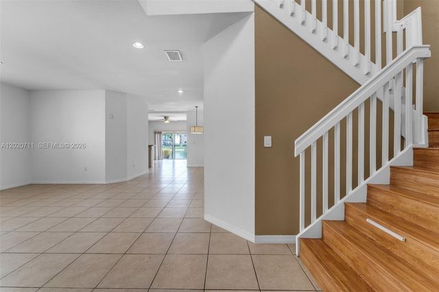 11318 NW 44th Ter, Doral, FL 33178