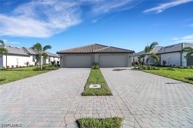 19728 Hinkley DR, Estero, FL 33928