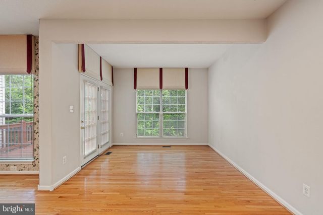 13280 MAPLE CREEK LN, Centreville, VA 20120