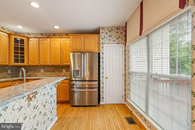 13280 MAPLE CREEK LN, Centreville, VA 20120