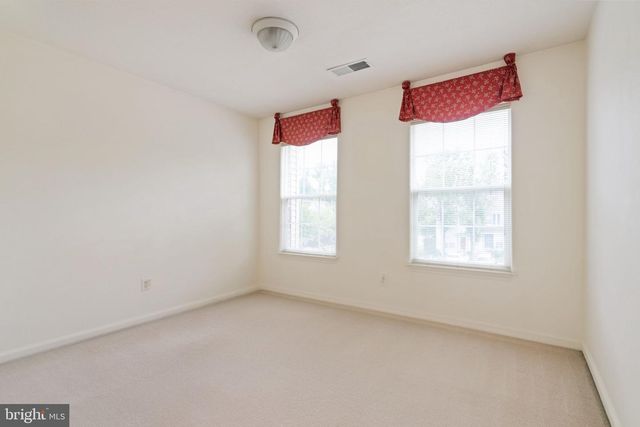 13280 MAPLE CREEK LN, Centreville, VA 20120