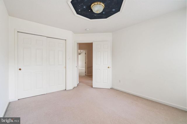 13280 MAPLE CREEK LN, Centreville, VA 20120