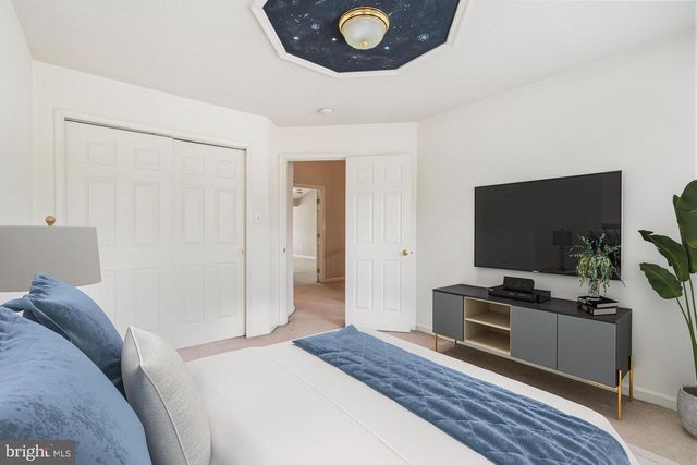 13280 MAPLE CREEK LN, Centreville, VA 20120