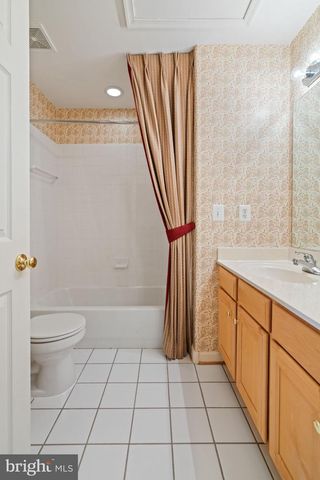 13280 MAPLE CREEK LN, Centreville, VA 20120