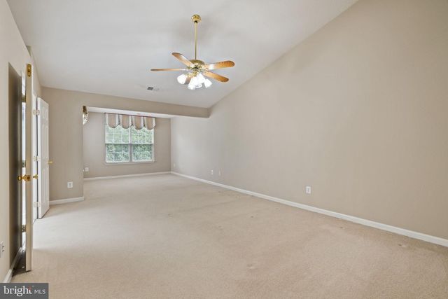 13280 MAPLE CREEK LN, Centreville, VA 20120