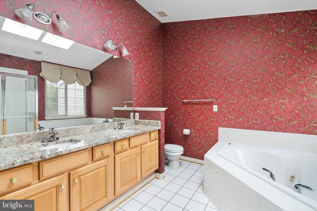 13280 MAPLE CREEK LN, Centreville, VA 20120