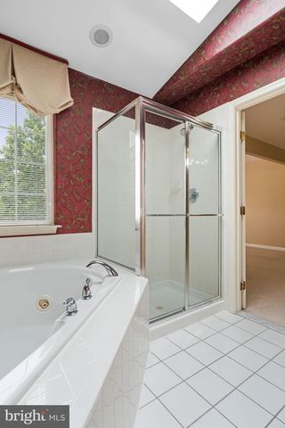 13280 MAPLE CREEK LN, Centreville, VA 20120