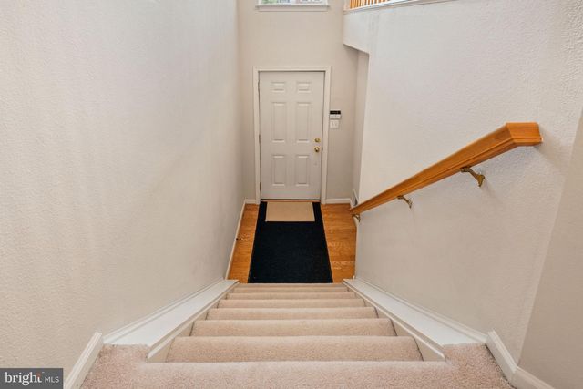 13280 MAPLE CREEK LN, Centreville, VA 20120