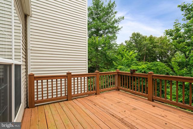 13280 MAPLE CREEK LN, Centreville, VA 20120