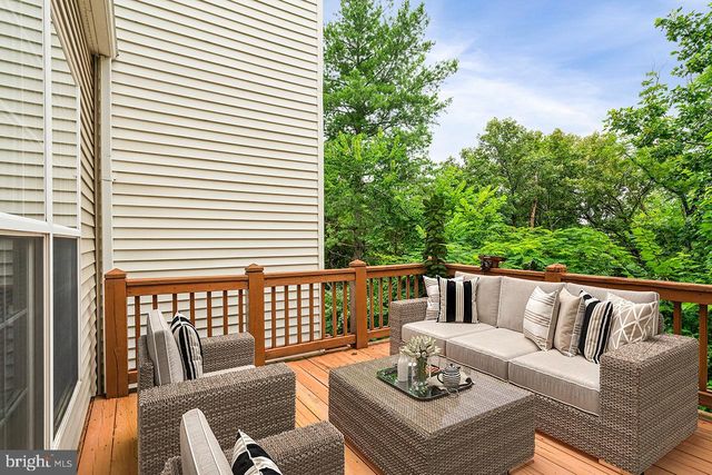 13280 MAPLE CREEK LN, Centreville, VA 20120