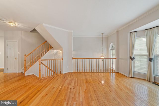 13280 MAPLE CREEK LN, Centreville, VA 20120