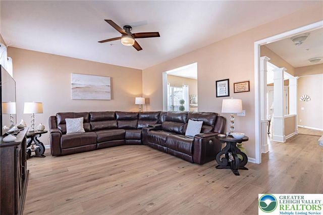 8542 Mayfair Court, Upper Macungie Twp, PA 19031