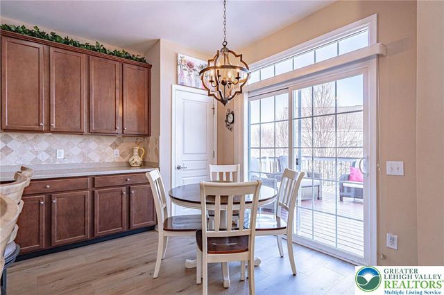 8542 Mayfair Court, Upper Macungie Twp, PA 19031