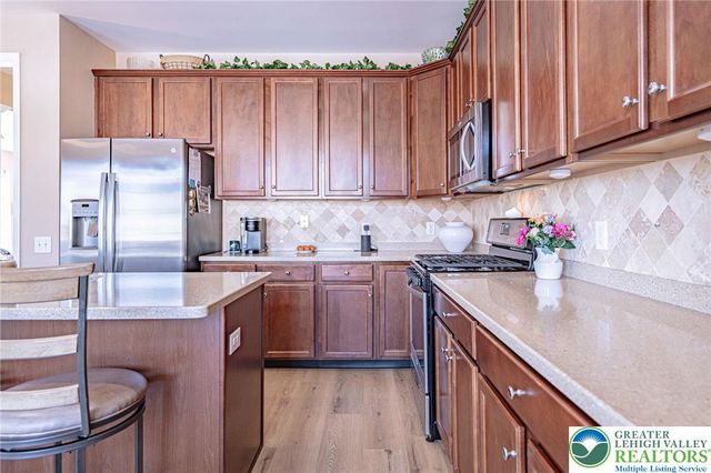 8542 Mayfair Court, Upper Macungie Twp, PA 19031