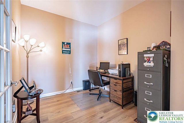 8542 Mayfair Court, Upper Macungie Twp, PA 19031