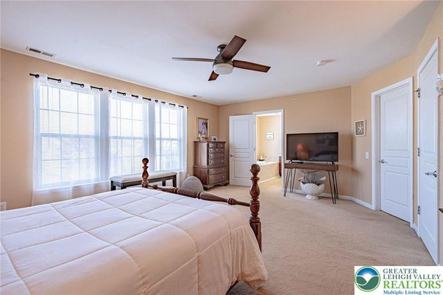 8542 Mayfair Court, Upper Macungie Twp, PA 19031