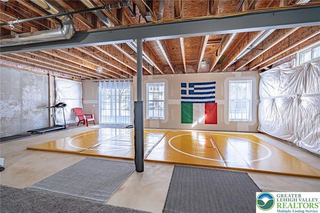 8542 Mayfair Court, Upper Macungie Twp, PA 19031