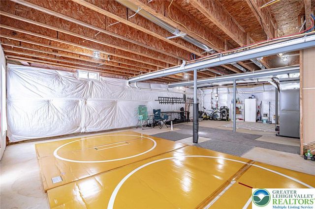 8542 Mayfair Court, Upper Macungie Twp, PA 19031