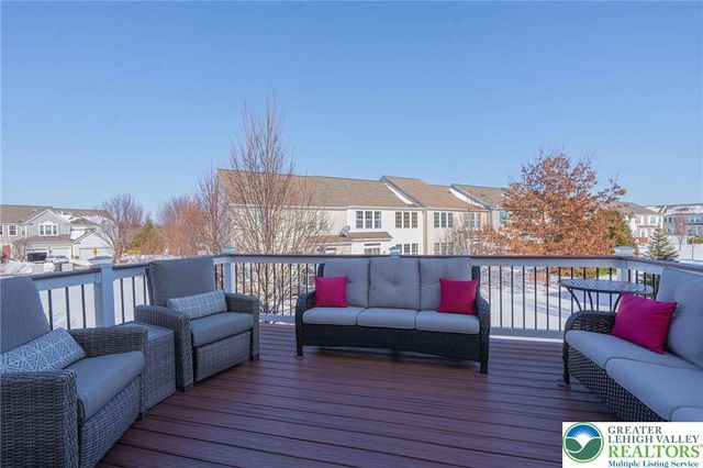 8542 Mayfair Court, Upper Macungie Twp, PA 19031