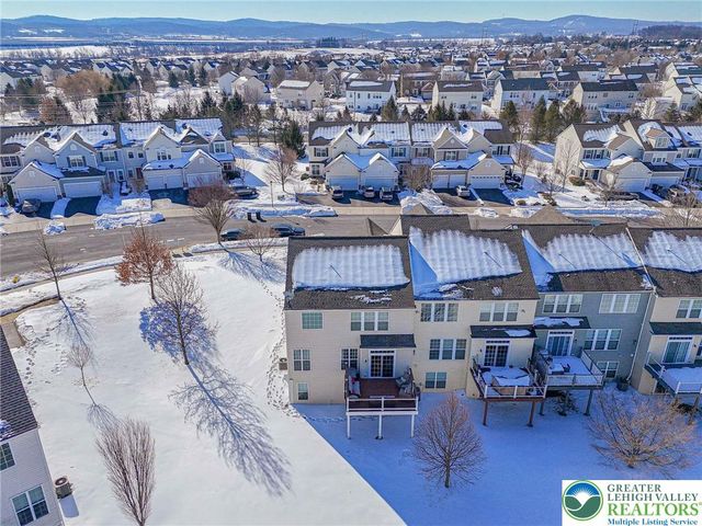 8542 Mayfair Court, Upper Macungie Twp, PA 19031