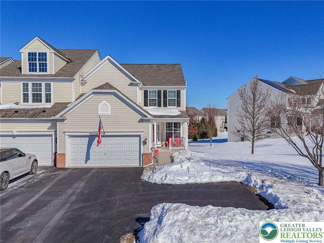 8542 Mayfair Court, Upper Macungie Twp, PA 19031