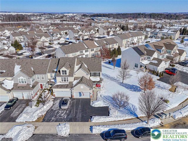 8542 Mayfair Court, Upper Macungie Twp, PA 19031