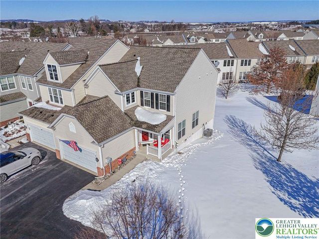 8542 Mayfair Court, Upper Macungie Twp, PA 19031